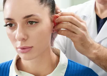 Kulak Cerrahisi Nedir? Nasıl Yapılır?